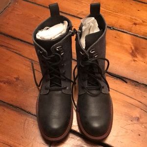 KLR Boots new! Size 10